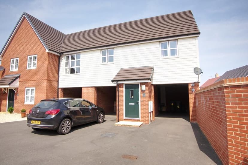 Image 1:2 bedroom Link-detached house to rent