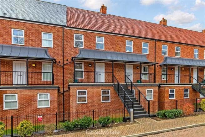 Image 1:4 bedroom Terraced house to rent