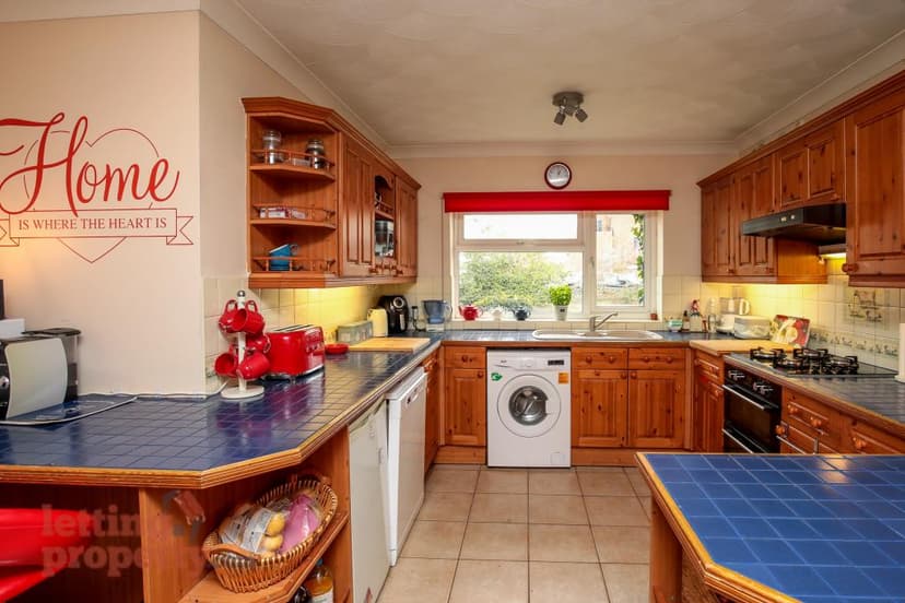 Image 2:3 bedroom Detached house to rent