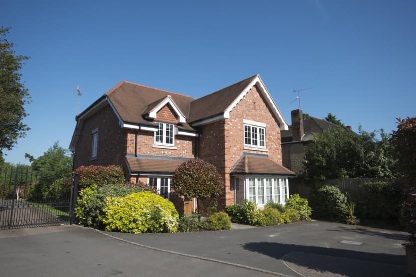 Image 1:4 bedroom Detached house to rent