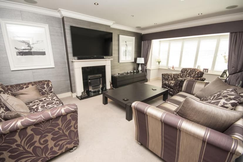 Image 2:4 bedroom Detached house to rent