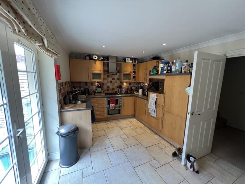 Image 3:3 bedroom Townhouse to rent