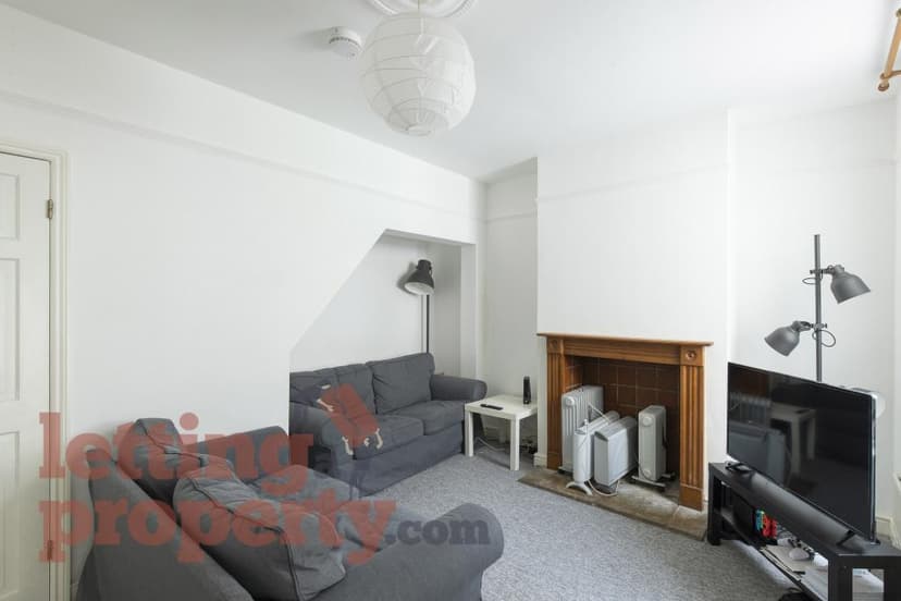 Image 2:4 bedroom Terraced house to rent
