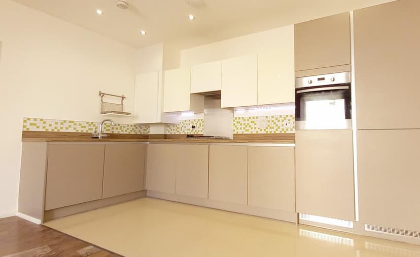 Image 2:2 bedroom Flat to rent