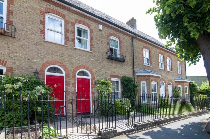 Image 1:3 bedroom Terraced house to rent