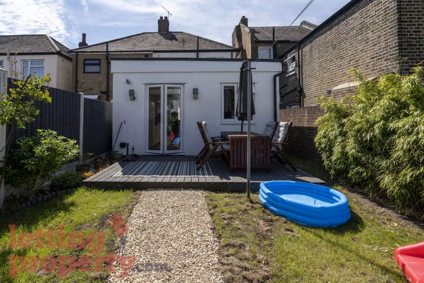 Image 3:3 bedroom Semi-detached house to rent