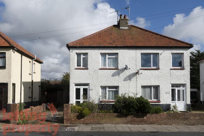 Image 2:3 bedroom Semi-detached house to rent