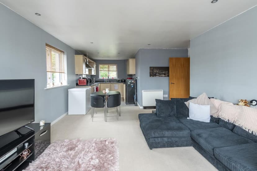 Image 2:2 bedroom Flat to rent