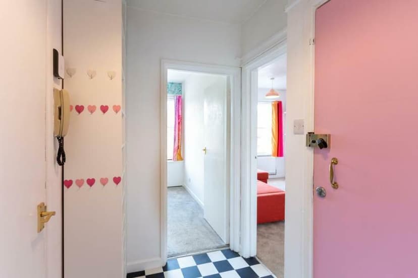 Image 1:1 bedroom Flat to rent