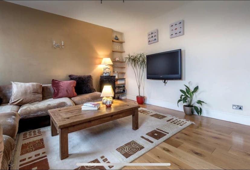 Image 2:3 bedroom Apartment or flat to rent