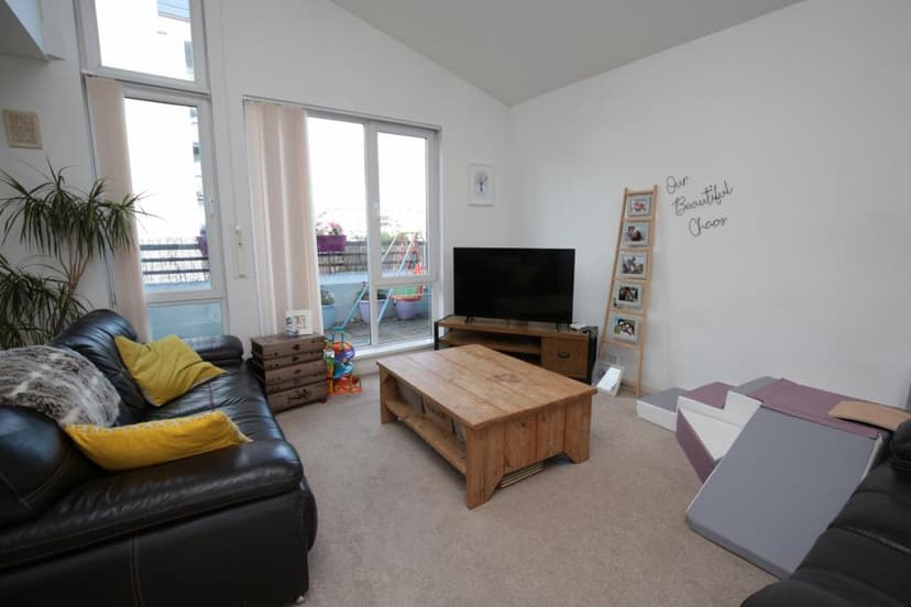 Image 1:2 bedroom Penthouse to rent