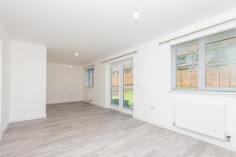 Image 3:4 bedroom Detached house to rent