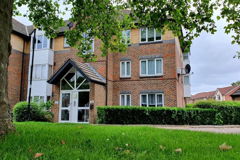 Image 2:2 bedroom Flat to rent