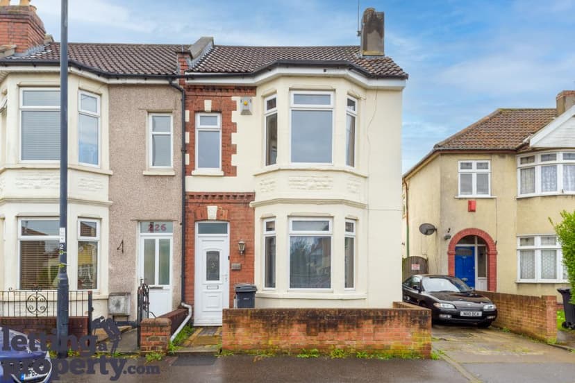 Image 1:4 bedroom End-of-terrace house to rent