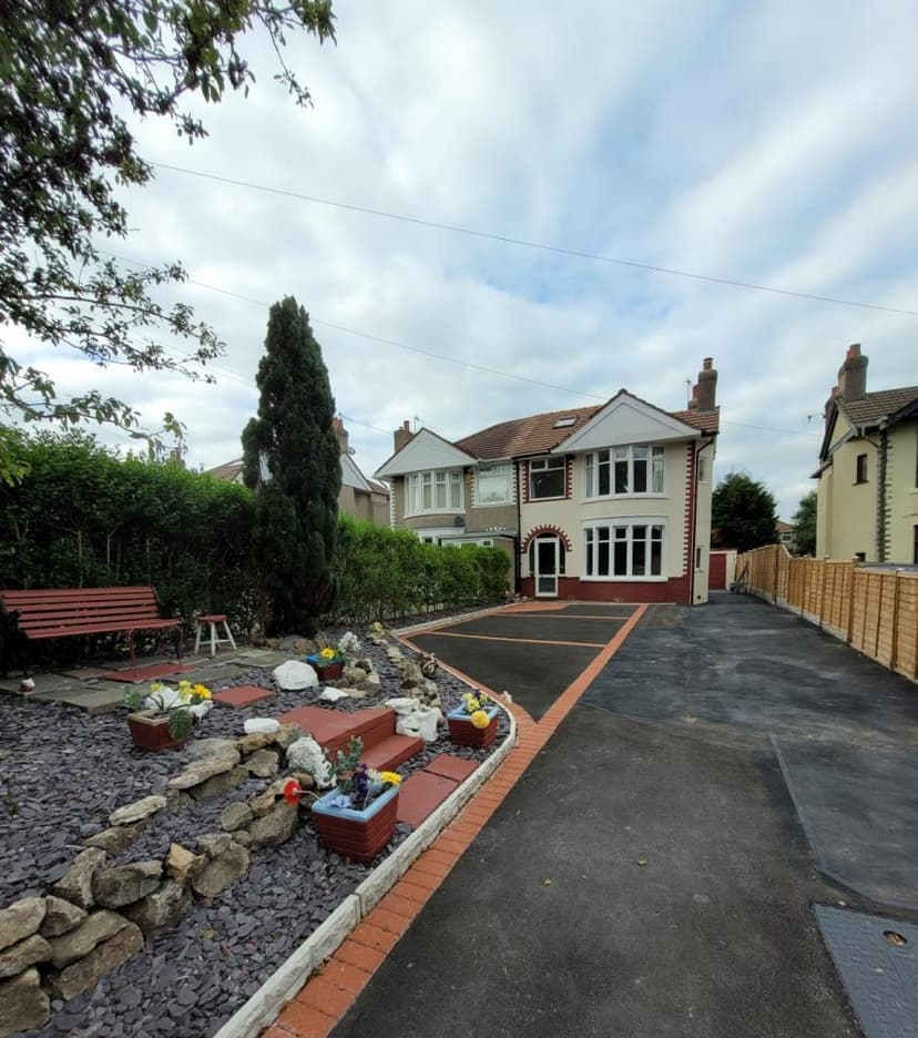 Image 1:3 bedroom Semi-detached house to rent