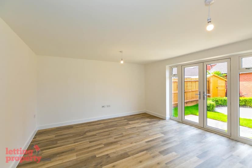 Image 3:4 bedroom Semi-detached house to rent