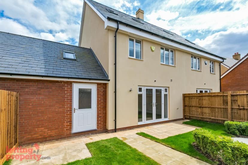 Image 1:4 bedroom Semi-detached house to rent