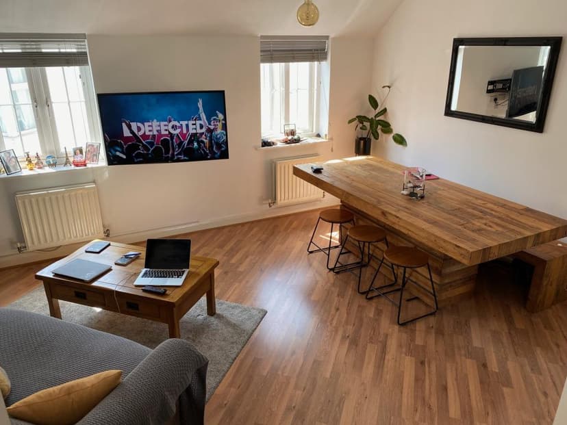 Image 1:2 bedroom Apartment or flat to rent