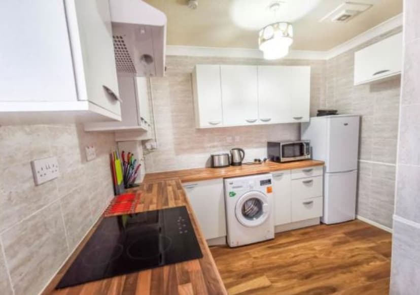 Image 1:1 bedroom Apartment or flat to rent