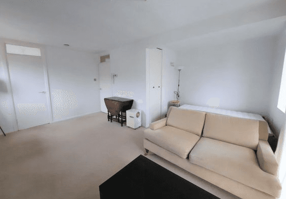 Image 3: Studio to rent