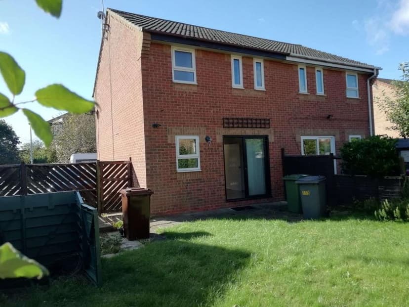 Image 2:3 bedroom Semi-detached house to rent