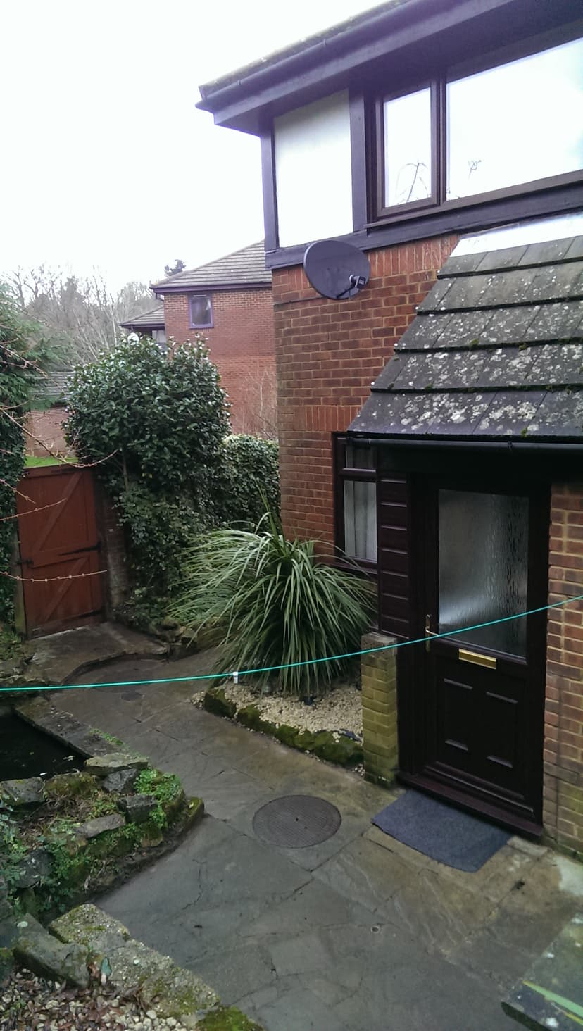 Image 1:1 bedroom Semi-detached house to rent