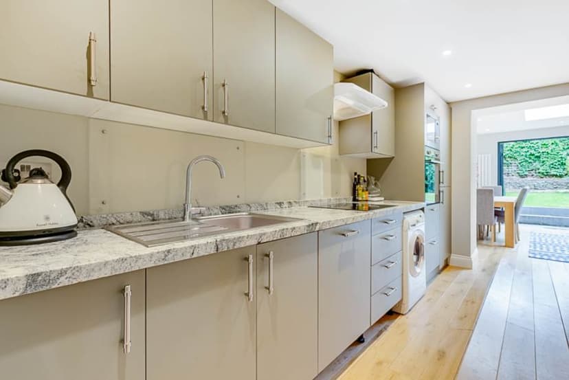 Image 3:2 bedroom Apartment or flat to rent