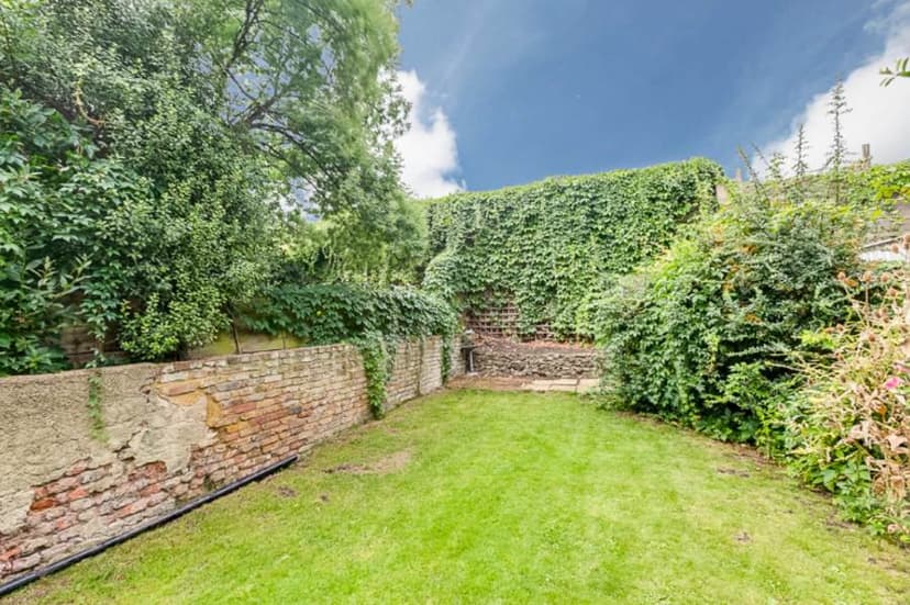 Image 1:2 bedroom Apartment or flat to rent