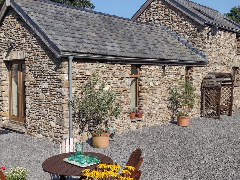 Image 2:2 bedroom Cottage to rent