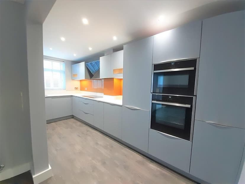 Image 2:3 bedroom Semi-detached house to rent