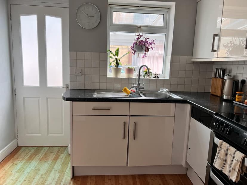 Image 2:4 bedroom Detached house to rent