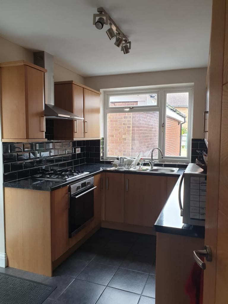 Image 2:5 bedroom Semi-detached house to rent