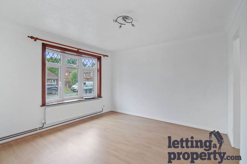 Image 2:3 bedroom End-of-terrace house to rent