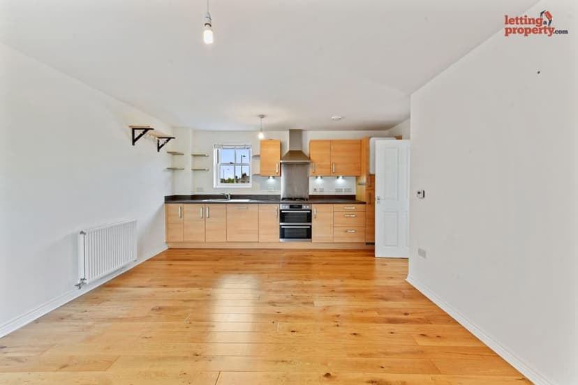 Image 3:2 bedroom Maisonette to rent