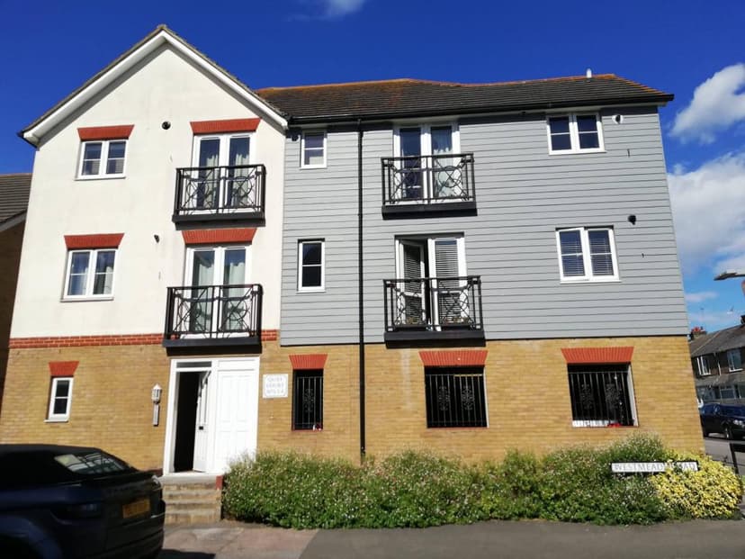 Image 1:2 bedroom Apartment or flat to rent