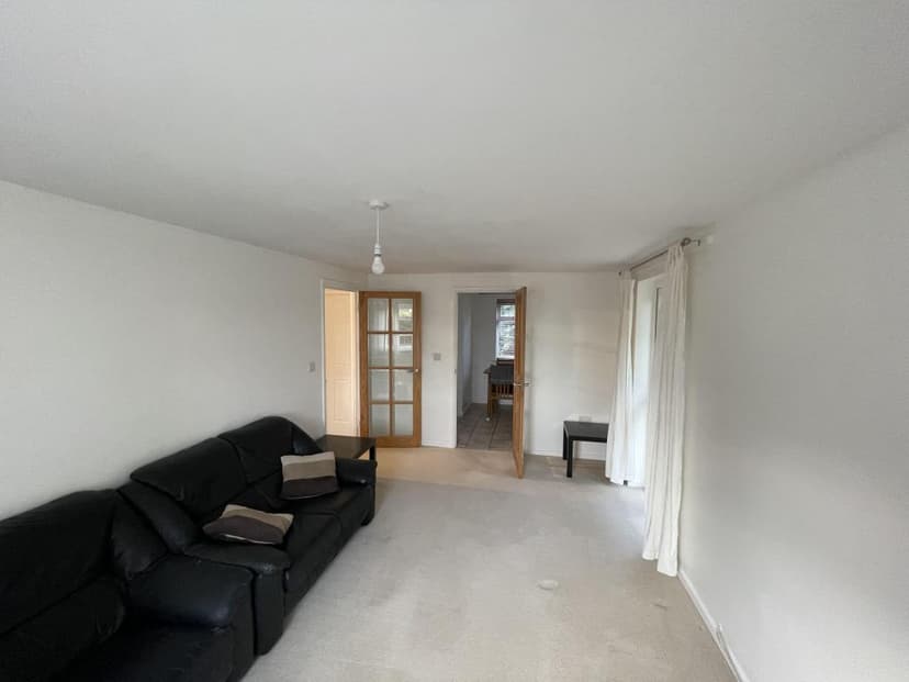 Image 2:2 bedroom Flat to rent