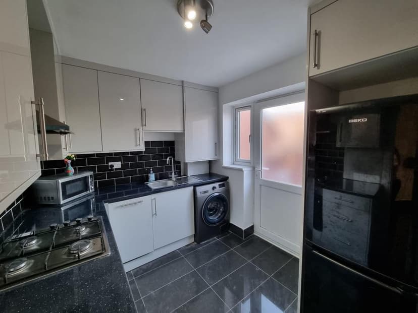 Image 1:2 bedroom Terraced house to rent