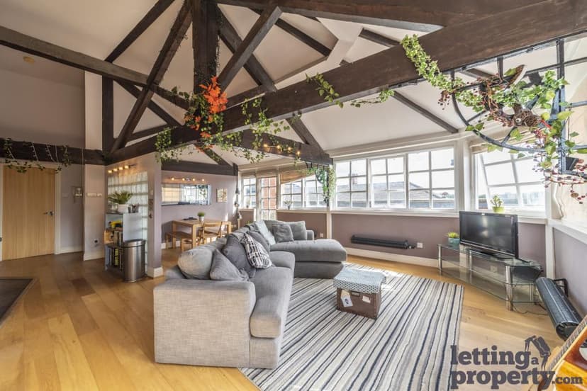 Image 1:1 bedroom Apartment or flat to rent