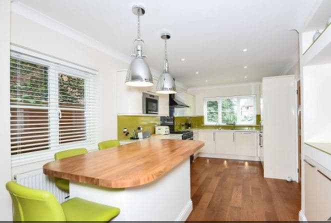 Image 3:4 bedroom Detached house to rent