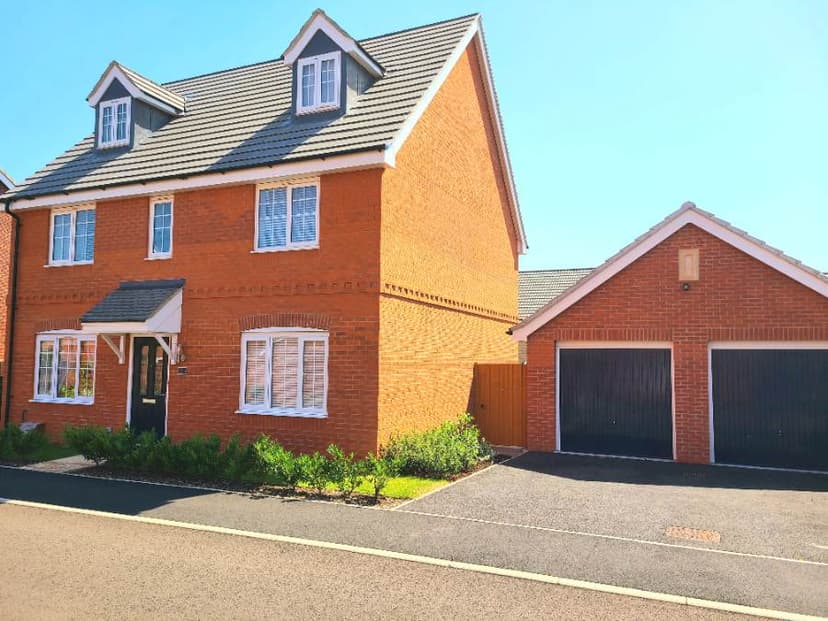 Image 1:5 bedroom Detached house to rent