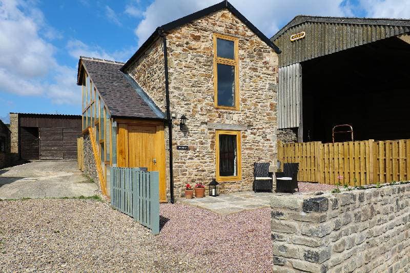 Image 1:1 bedroom Barn conversion to rent