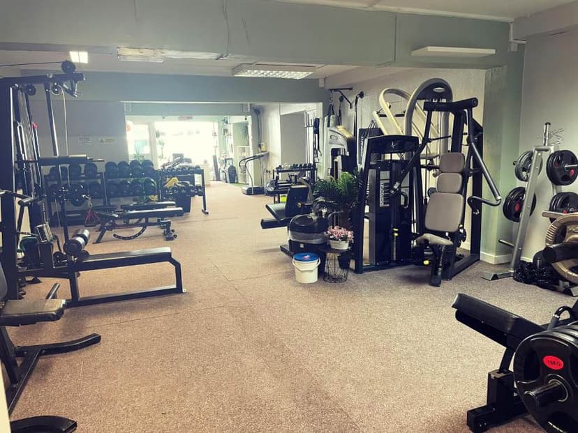 Image 1: Studio Commercial property to rent