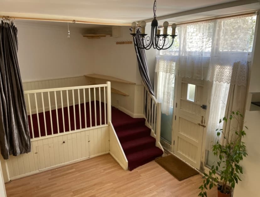 Image 1:1 bedroom Apartment or flat to rent