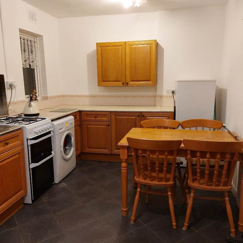 Image 3:2 bedroom Semi-detached house to rent