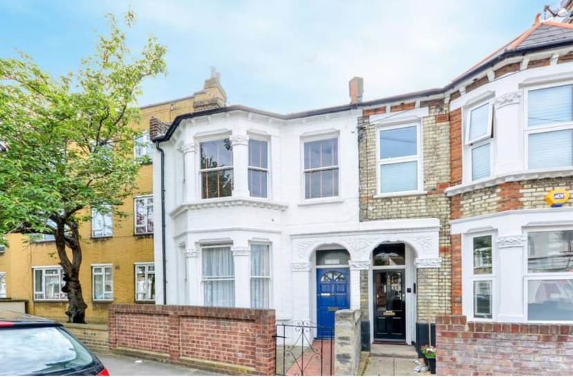 Image 1:2 bedroom Apartment or flat to rent