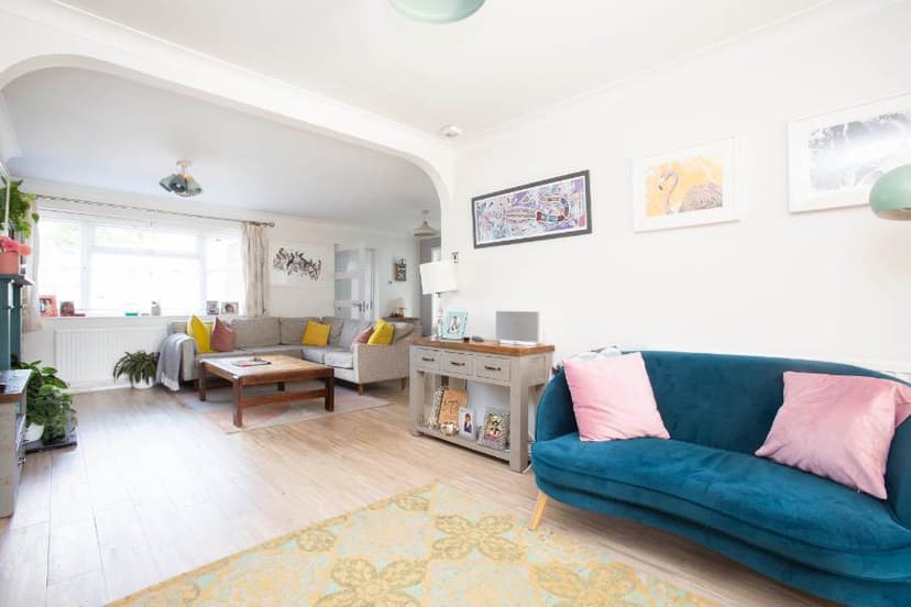 Image 3:4 bedroom Semi-detached house to rent