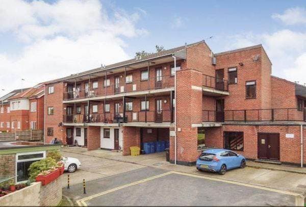 Image 1:1 bedroom Apartment or flat to rent