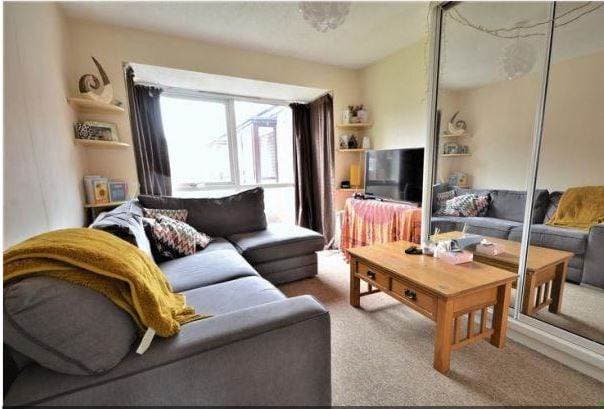 Image 2:1 bedroom Apartment or flat to rent