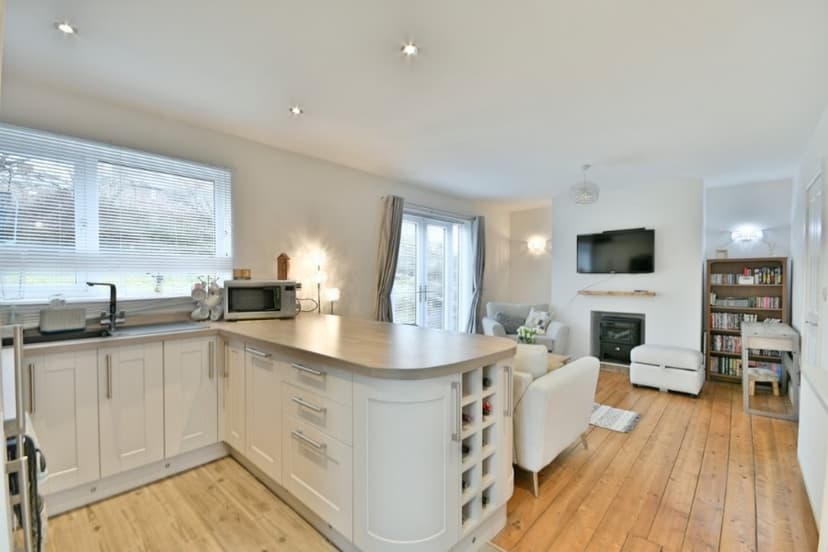 Image 3:2 bedroom Semi-detached house to rent