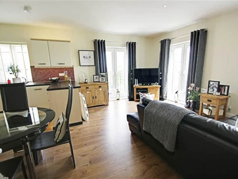 Image 3:2 bedroom Apartment or flat to rent